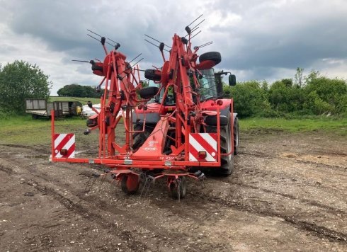 Kuhn GF8702 Gyrotedder