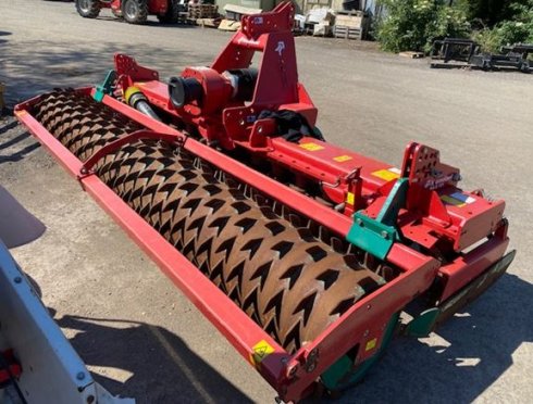 Kvernland Power Harrow