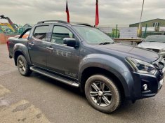 Isuzu DMAX Blade