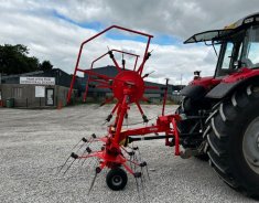 Kuhn GF502 Tedder