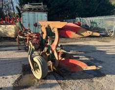 Kverneland 4 Furrow Plough