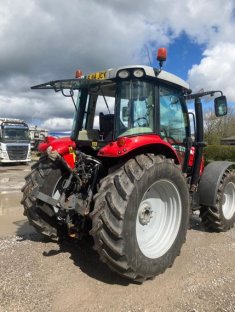 Massey Ferguson 5612