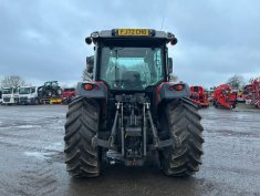 Massey Ferguson 5712M