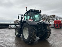 Valtra N155A